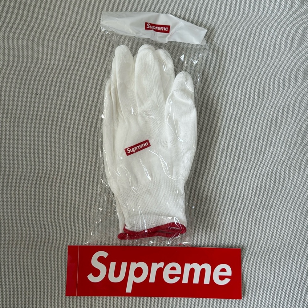 Supreme Rubberized Gloves